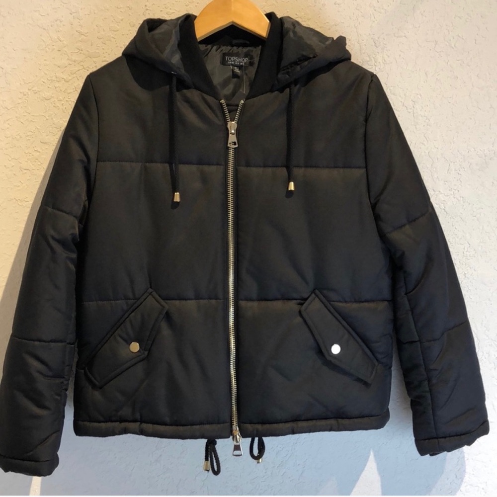 Cropped Black Topshop Puffer Jacket | US Size 8